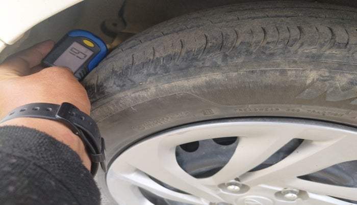 2021 Hyundai AURA S 1.2 CNG, Petrol, Manual, 1,03,282 km, tyre