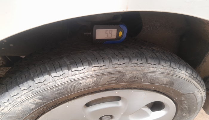 2013 Tata Nano LX, Petrol, Manual, 51,993 km, tyre