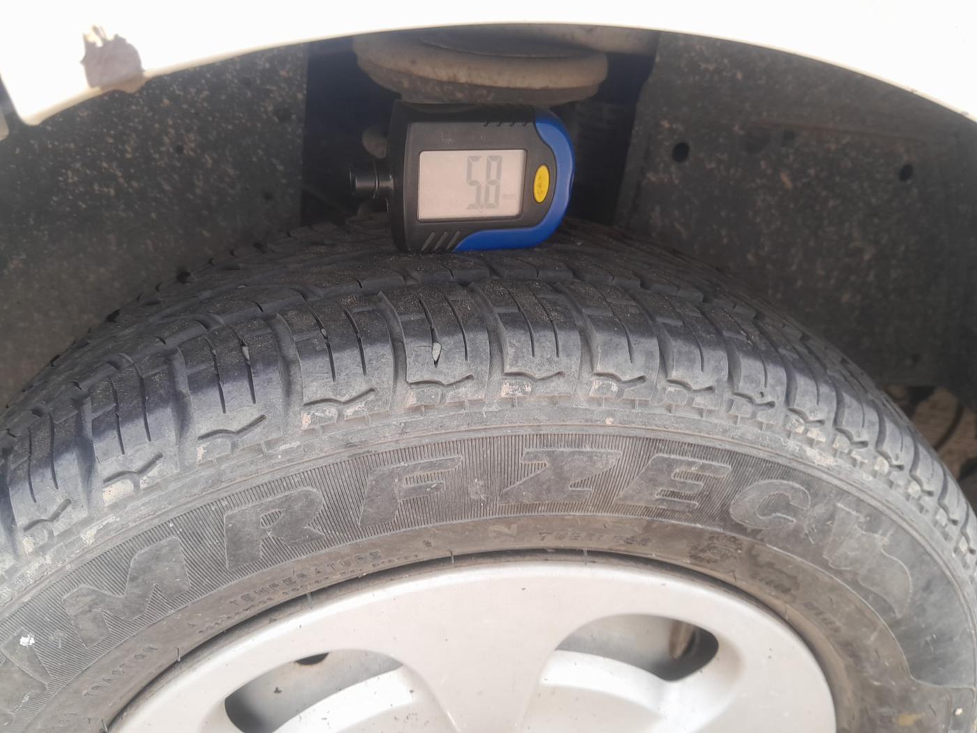 2013 Tata Nano LX, Petrol, Manual, 51,993 km, tyre