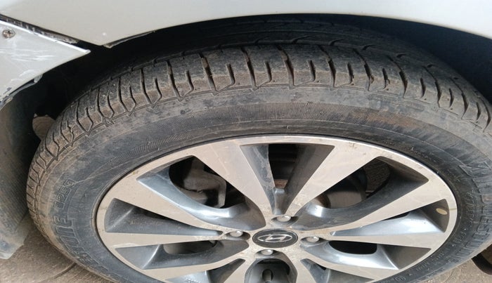 2013 Hyundai Verna FLUIDIC 1.6 VTVT SX AT, Petrol, Automatic, 59,645 km, tyre