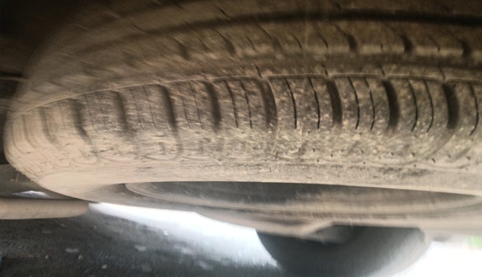 2018 Mahindra XUV500 W7 AT, Diesel, Automatic, 1,20,358 km, tyre