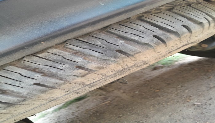 2017 Toyota Fortuner 2.8 4X4 AT, Diesel, Automatic, 1,21,476 km, tyre