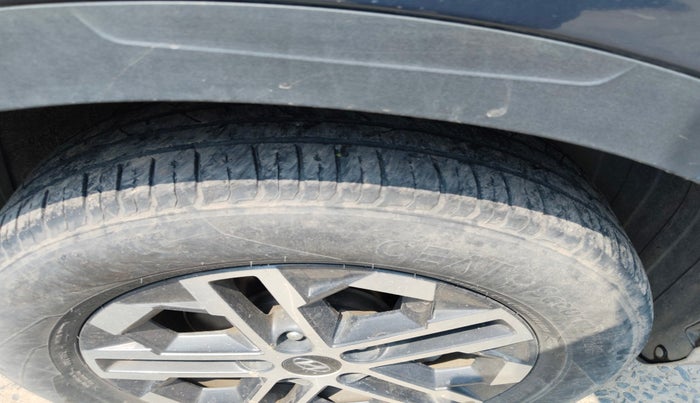 2022 Hyundai VENUE SX 1.5 CRDI, Diesel, Manual, 37,073 km, tyre