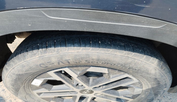 2022 Hyundai VENUE SX 1.5 CRDI, Diesel, Manual, 37,073 km, tyre