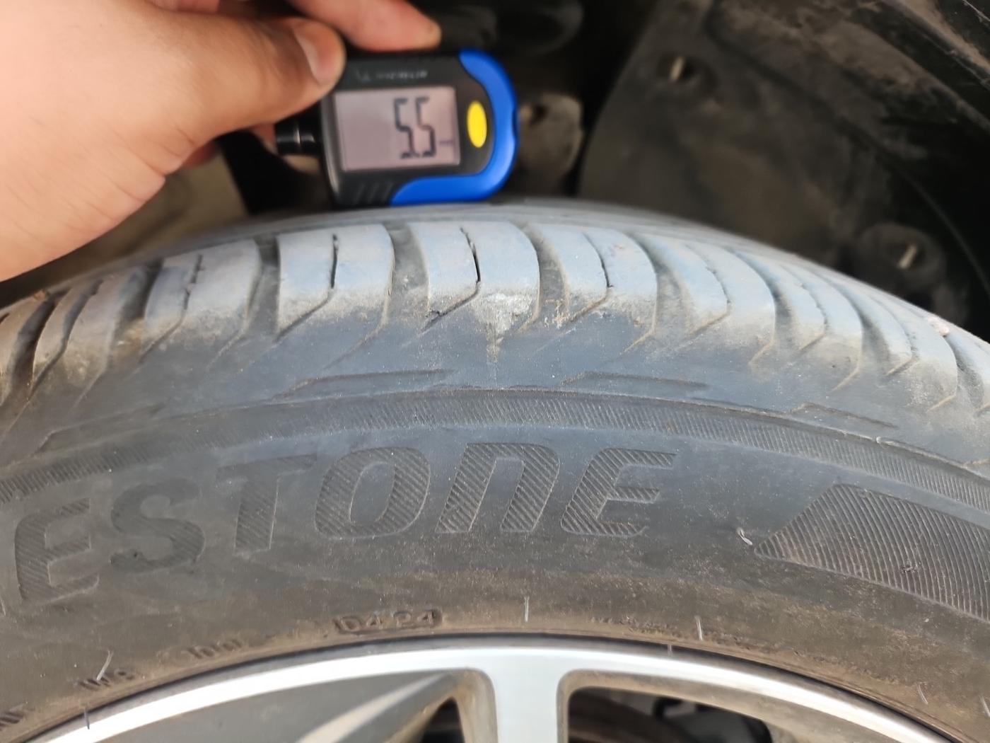 2018 Hyundai Tucson GLS 4WD AT DIESEL, Diesel, Automatic, 1,15,077 km, tyre