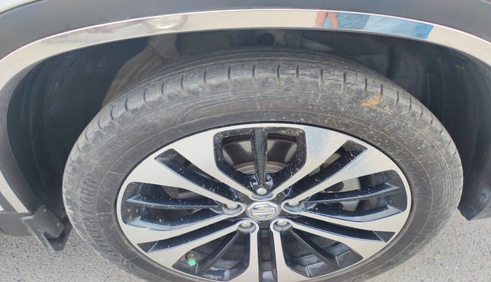 2023 MG HECTOR SHARP PRO 1.5 PETROL TURBO CVT PETROL, Petrol, Automatic, 60,000 km, tyre