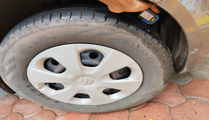 2014 Maruti Ritz VXI, Petrol, Manual, 1,85,563 km, tyre