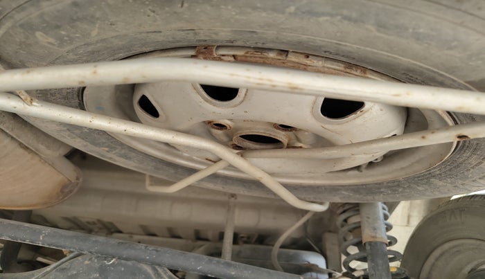 2012 Maruti Eeco 7 STR, Petrol, Manual, 2,15,000 km, tyre