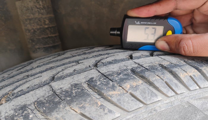 2011 Nissan Micra XV DIESEL, Diesel, Manual, 1,00,487 km, tyre