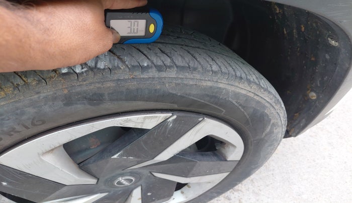 2021 Nissan MAGNITE XL, Petrol, Manual, 25,199 km, tyre