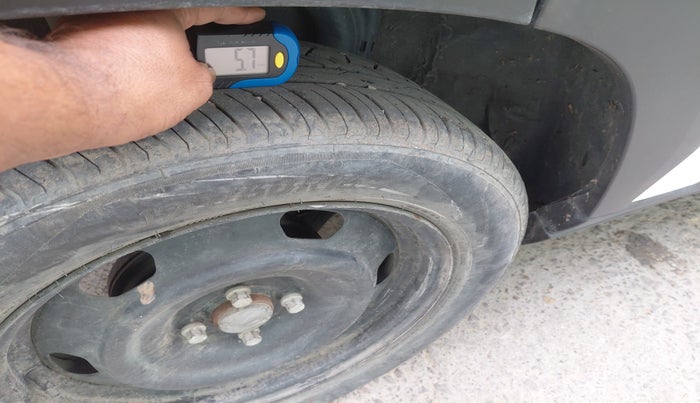 2021 Nissan MAGNITE XL, Petrol, Manual, 25,199 km, tyre