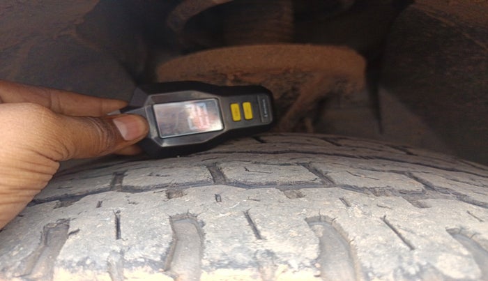 2016 Mahindra XUV500 W4, Diesel, Manual, 1,46,677 km, tyre