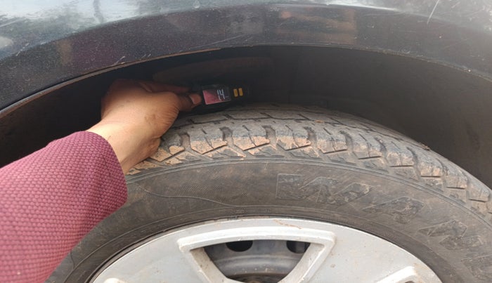 2016 Mahindra XUV500 W4, Diesel, Manual, 1,46,677 km, tyre