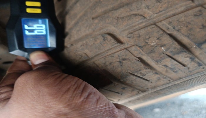 2016 Mahindra XUV500 W4, Diesel, Manual, 1,46,677 km, tyre