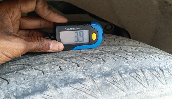 2022 Tata Safari XZ PLUS, Diesel, Manual, 95,540 km, tyre