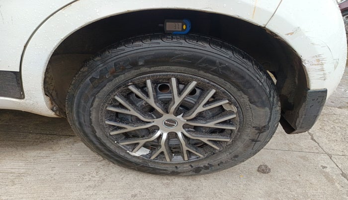 2011 Maruti Ritz VXI, Petrol, Manual, 14,211 km, tyre