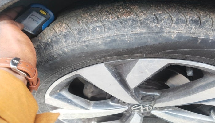 2023 Volkswagen TAIGUN TOPLINE 1.0 TSI AT, Petrol, Automatic, 29,197 km, tyre