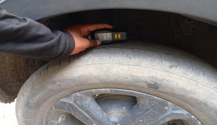 2022 Tata NEXON EV XZ PLUS LUX DARK EDITION, Electric, Automatic, 70,228 km, tyre