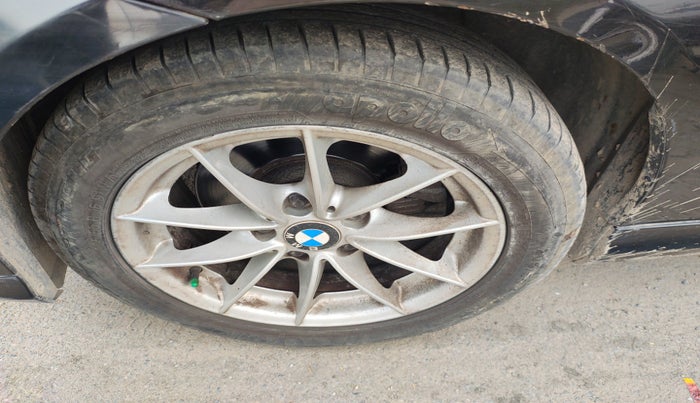 2010 BMW 3 Series 320d, Diesel, Automatic, 80,966 km, tyre