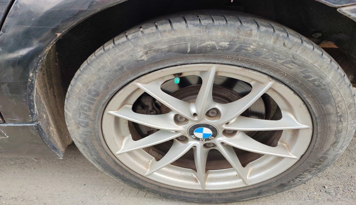 2010 BMW 3 Series 320d, Diesel, Automatic, 80,966 km, tyre