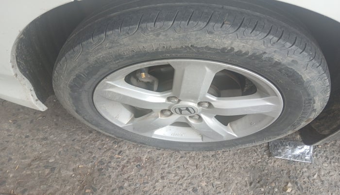 2011 Honda City 1.5L I-VTEC V AT, Petrol, Automatic, 1,13,350 km, tyre