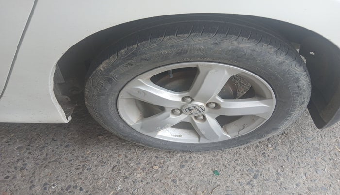 2011 Honda City 1.5L I-VTEC V AT, Petrol, Automatic, 1,13,350 km, tyre