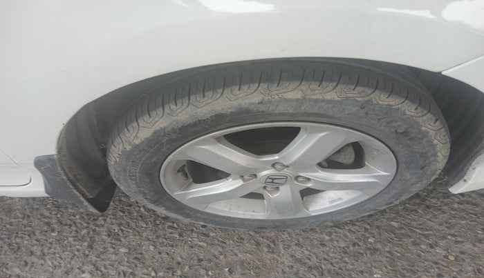2011 Honda City 1.5L I-VTEC V AT, Petrol, Automatic, 1,13,350 km, tyre