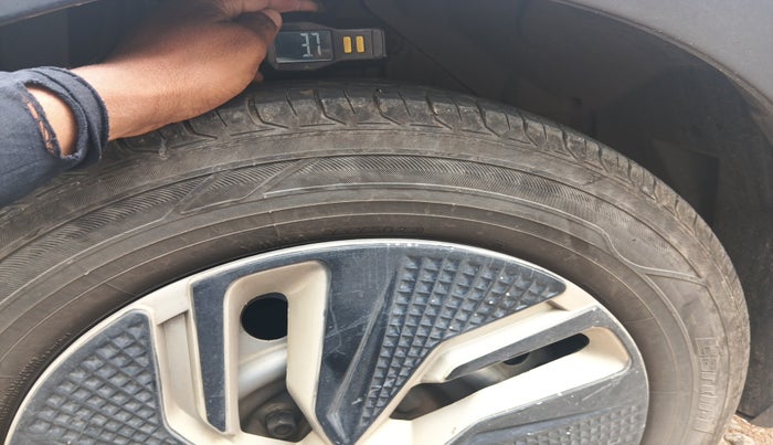 2017 Maruti S Cross SIGMA 1.3, Diesel, Manual, 97,640 km, tyre