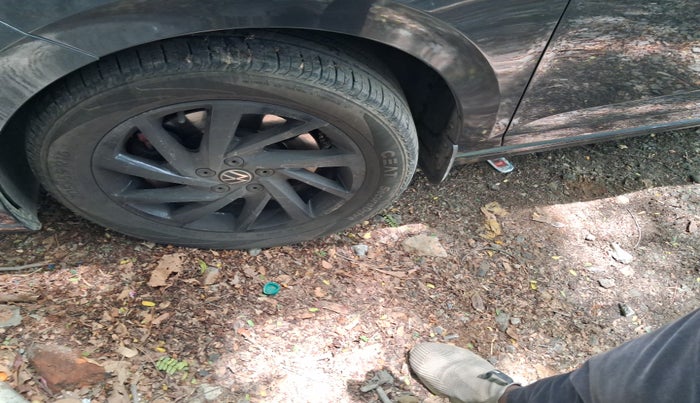 2022 Volkswagen VIRTUS GT PLUS TSI 1.5 EVO DSG, Petrol, Automatic, 69,369 km, tyre