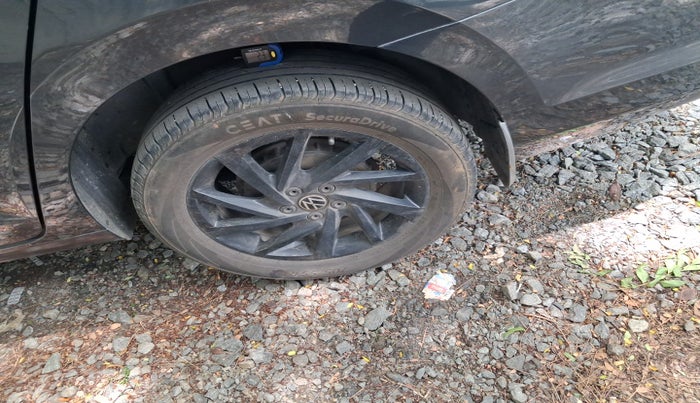 2022 Volkswagen VIRTUS GT PLUS TSI 1.5 EVO DSG, Petrol, Automatic, 69,369 km, tyre