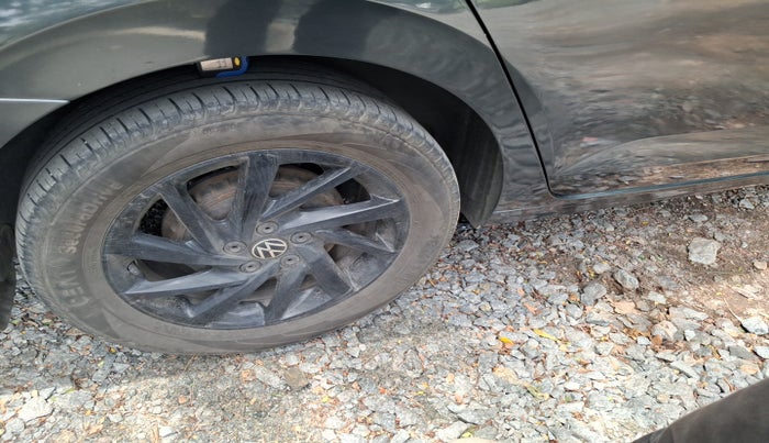 2022 Volkswagen VIRTUS GT PLUS TSI 1.5 EVO DSG, Petrol, Automatic, 69,369 km, tyre