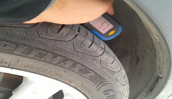 2024 MG ASTOR Select 1.5 MT (Ivory), Petrol, Manual, 8,909 km, tyre