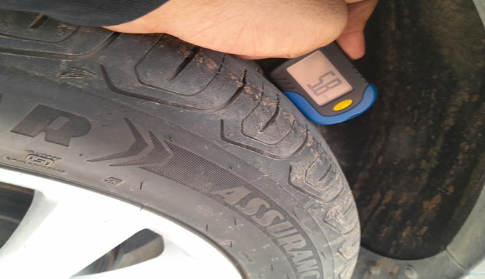 2024 MG ASTOR Select 1.5 MT (Ivory), Petrol, Manual, 8,909 km, tyre