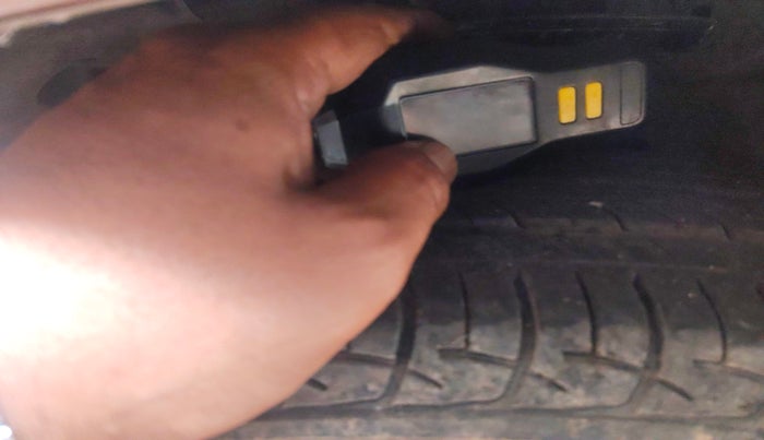 2014 Maruti Ertiga VDI, Diesel, Manual, 91,678 km, tyre