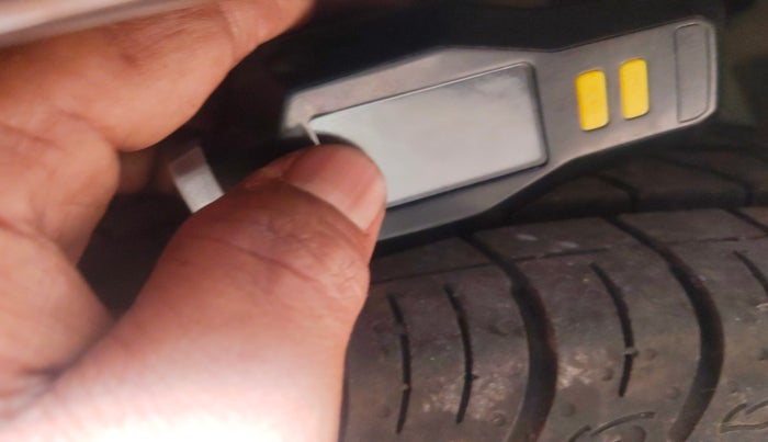 2014 Maruti Ertiga VDI, Diesel, Manual, 91,678 km, tyre