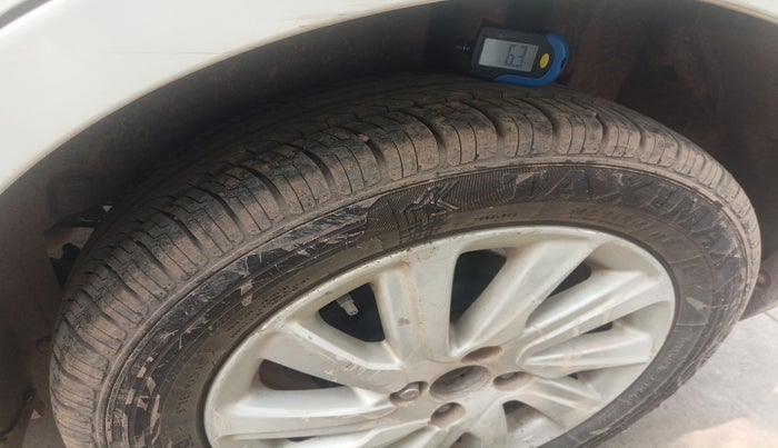 2015 Maruti Swift Dzire ZDI, Diesel, Manual, 2,00,315 km, tyre