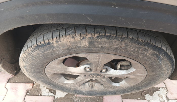 2020 KIA SELTOS HTK PLUS 1.5, Petrol, Manual, 1,07,758 km, tyre