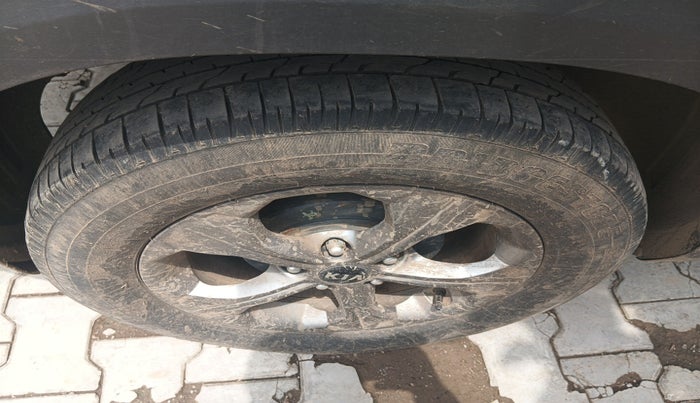 2020 KIA SELTOS HTK PLUS 1.5, Petrol, Manual, 1,07,758 km, tyre