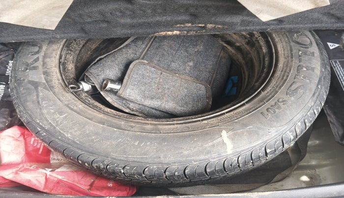 2020 KIA SELTOS HTK PLUS 1.5, Petrol, Manual, 1,07,758 km, tyre