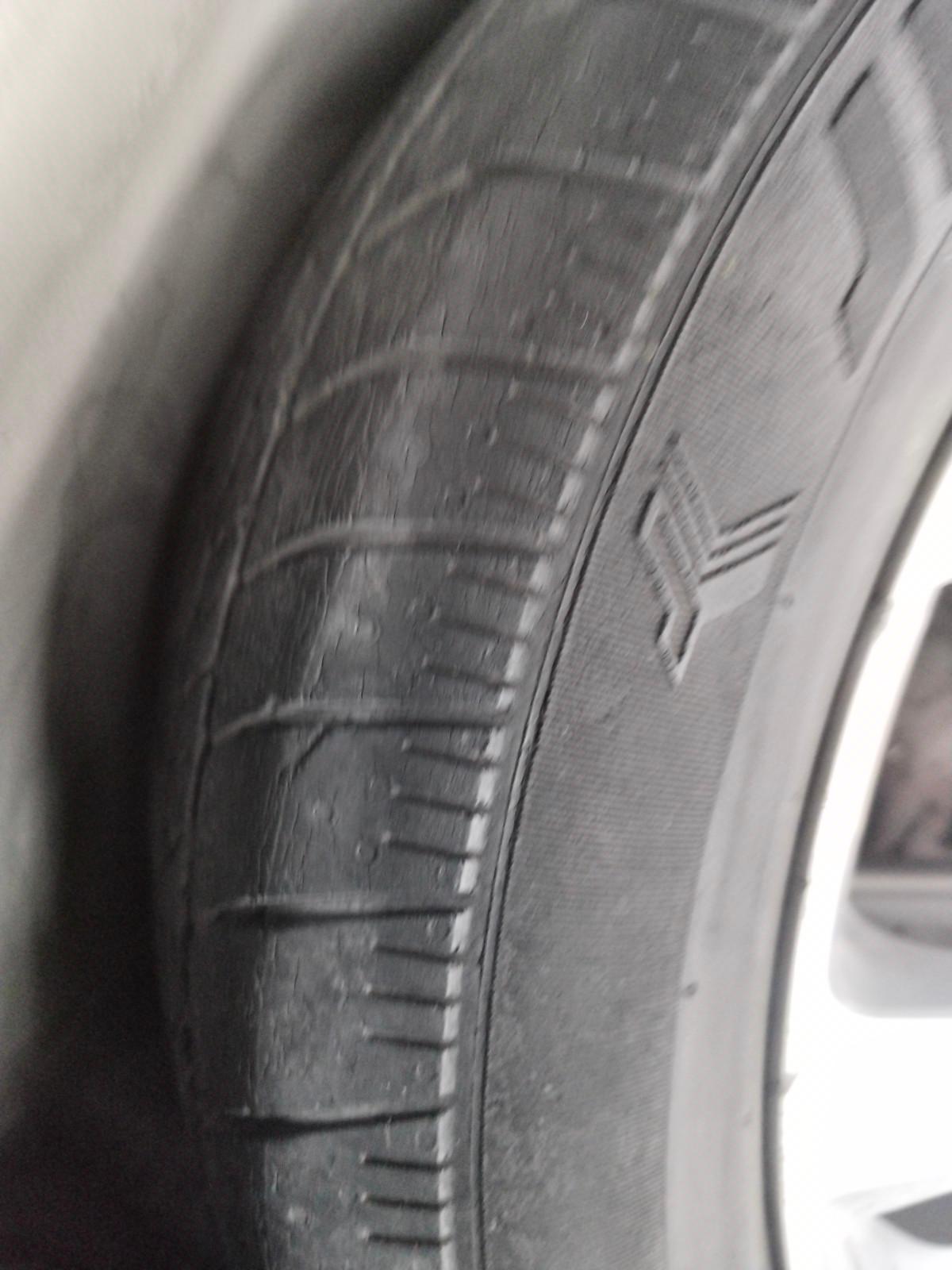 2013 Maruti Swift ZDI, Diesel, Manual, 1,06,538 km, tyre