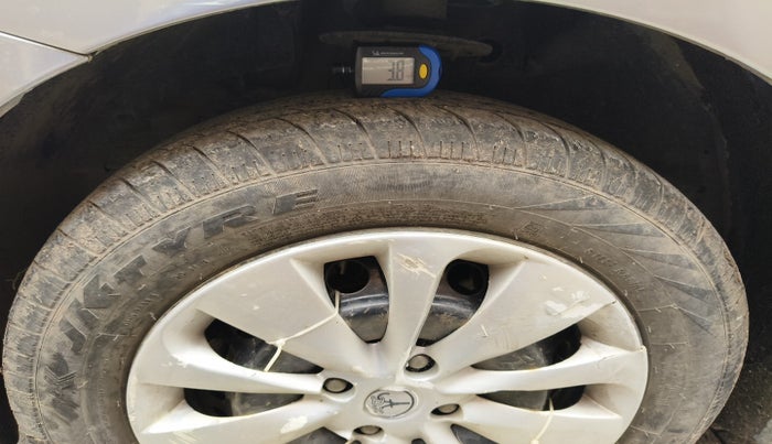 2016 Maruti Baleno DELTA DIESEL 1.3, Diesel, Manual, 1,21,316 km, tyre