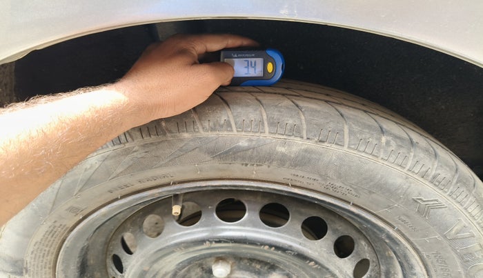 2016 Maruti Baleno DELTA DIESEL 1.3, Diesel, Manual, 1,21,316 km, tyre