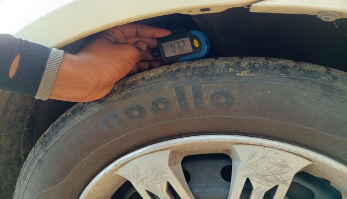 2018 Mahindra E VERITO D2, Electric, Automatic, 74,941 km, tyre