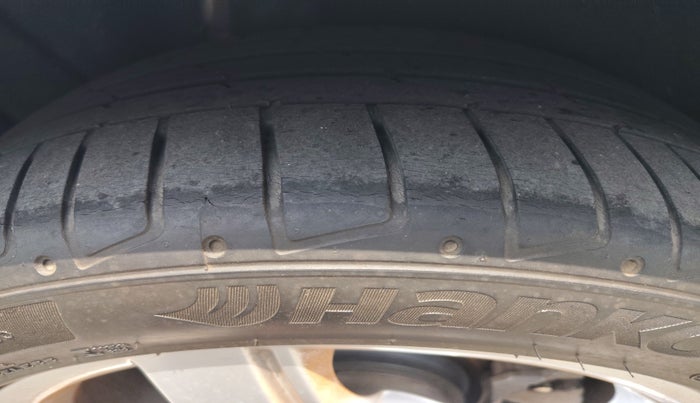 2021 Audi A4 40 TFSI TECHNOLOGY, Petrol, Automatic, 24,977 km, tyre