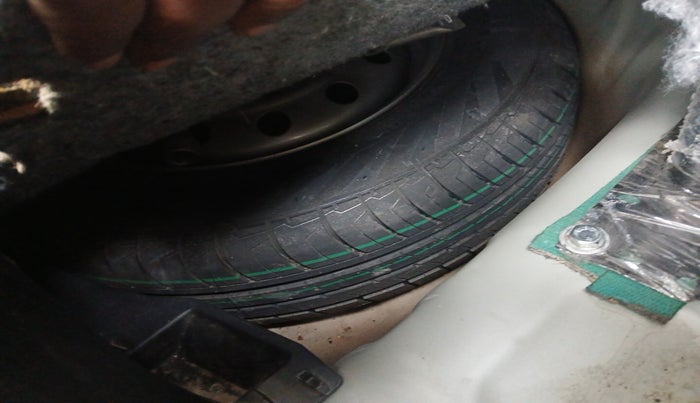 2020 Maruti Swift LXI, Petrol, Manual, 62,580 km, tyre