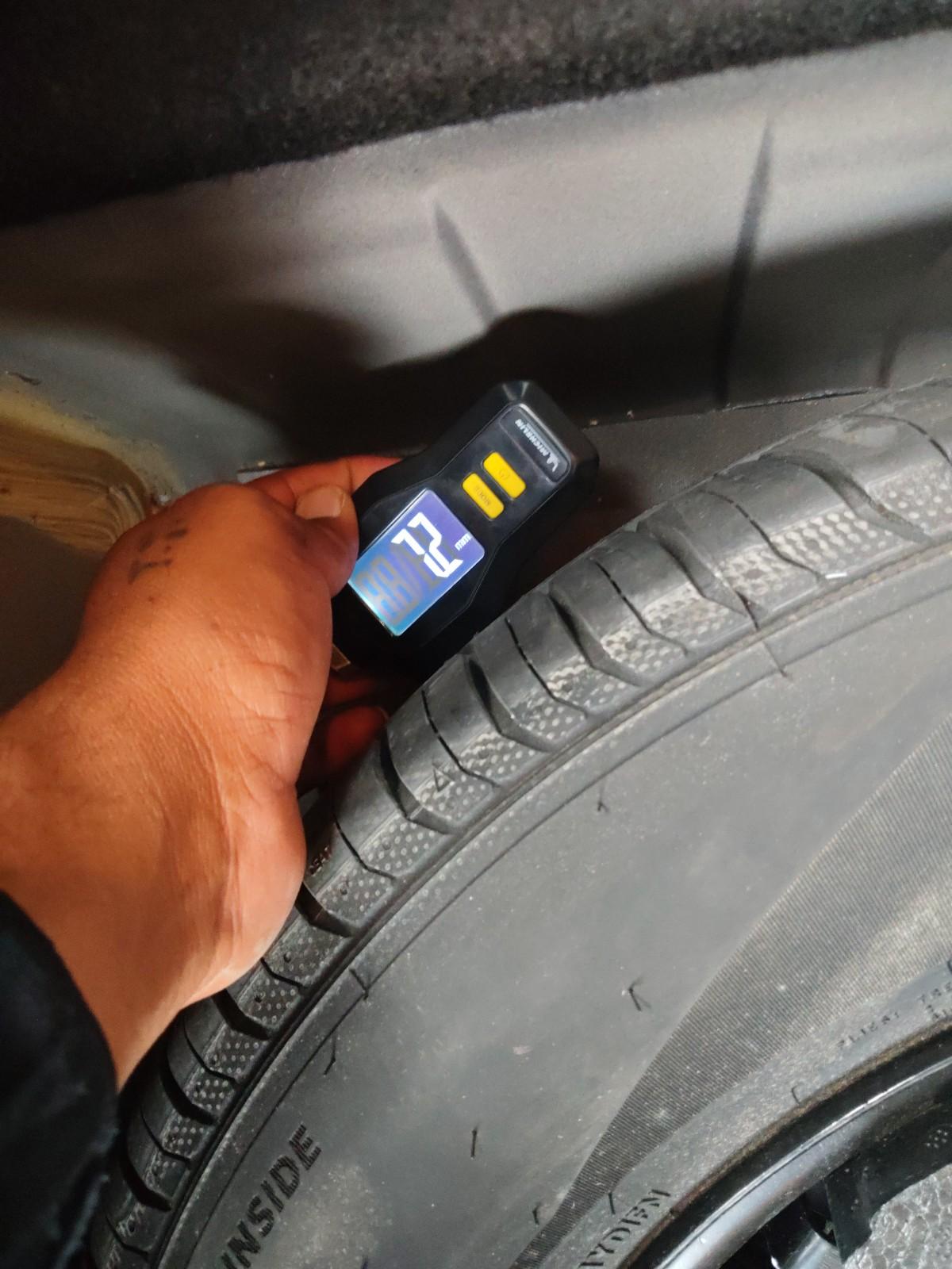 2022 Tata PUNCH ACCOMPLISHED MT, Petrol, Manual, 30,743 km, tyre