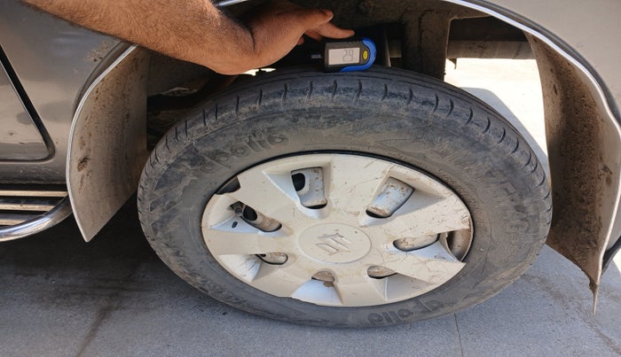 2012 Maruti Eeco 7 STR, Petrol, Manual, 1,70,892 km, tyre