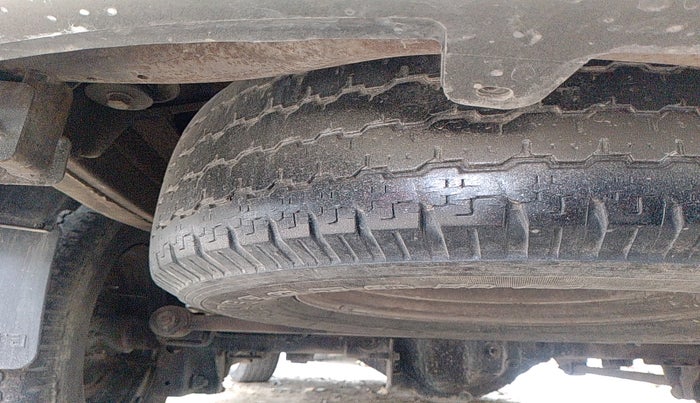 2012 Mahindra Scorpio LX, Diesel, Manual, 1,66,450 km, tyre