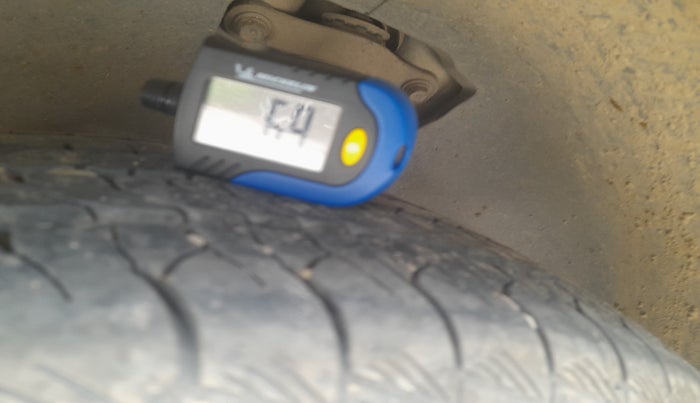 2018 Hyundai Creta SX AT 1.6 PETROL, Petrol, Automatic, 1,32,751 km, tyre