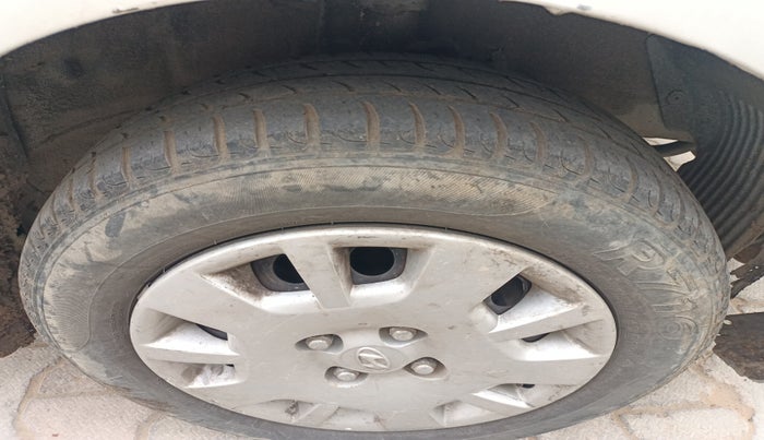 2012 Hyundai i20 MAGNA 1.2, Petrol, Manual, 1,11,548 km, tyre